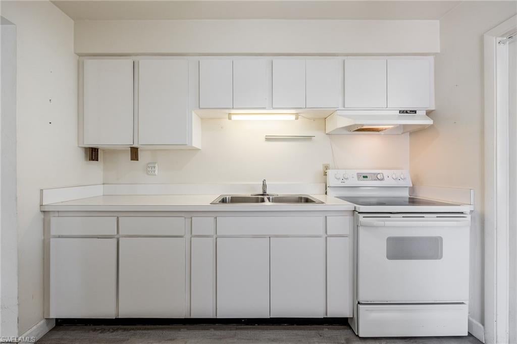 PINEWOOD CONDOMINIUM - Residential