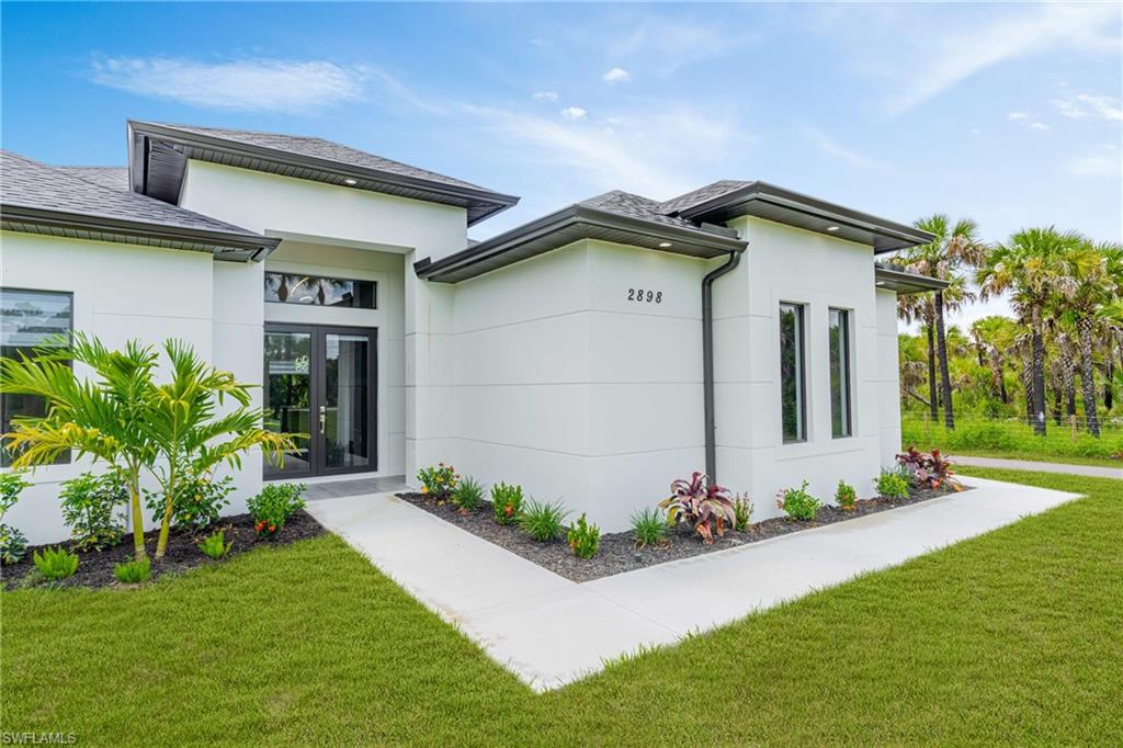 GOLDEN GATE ESTATES - Residential