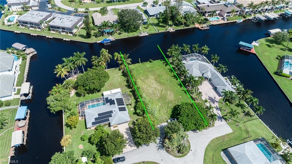 CAPE CORAL - Land