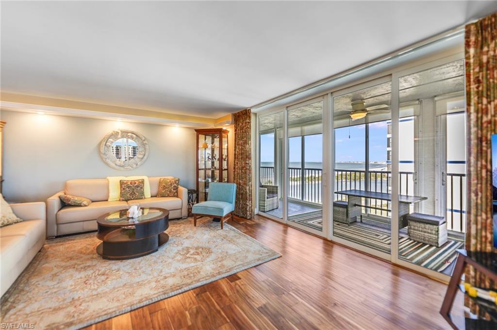 CRECIENTE CONDO NORTH - Residential