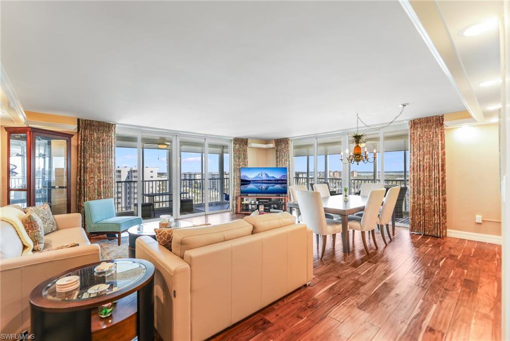 CRECIENTE CONDO NORTH - Residential