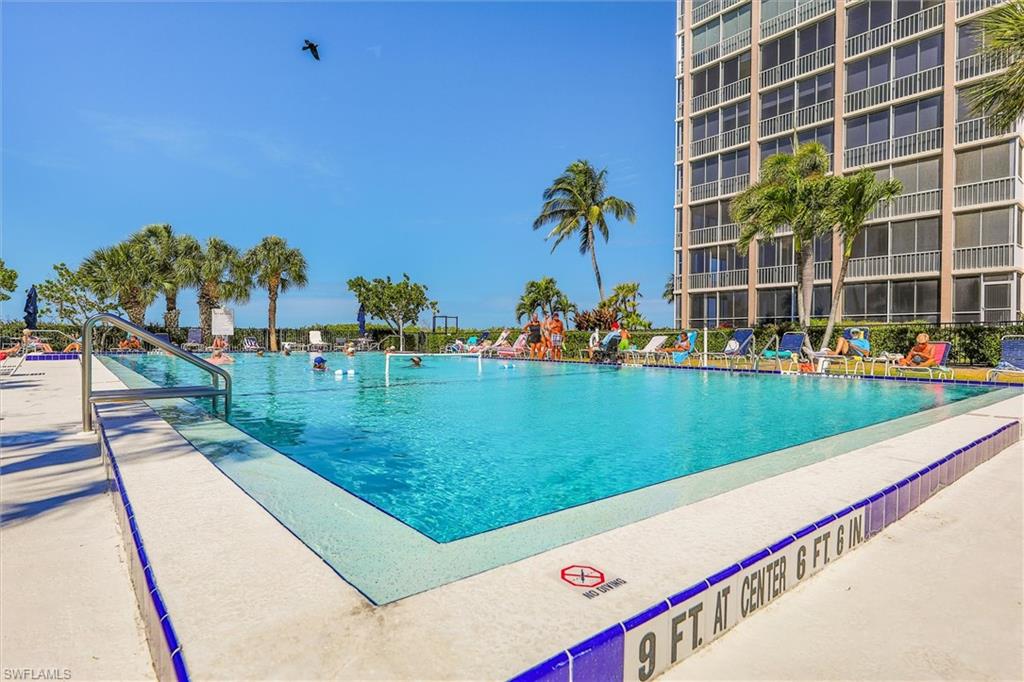 CRECIENTE CONDO NORTH - Residential