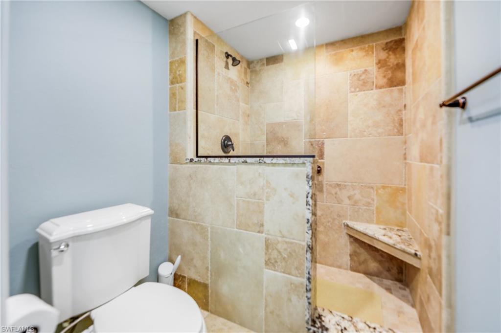 CRECIENTE CONDO NORTH - Residential