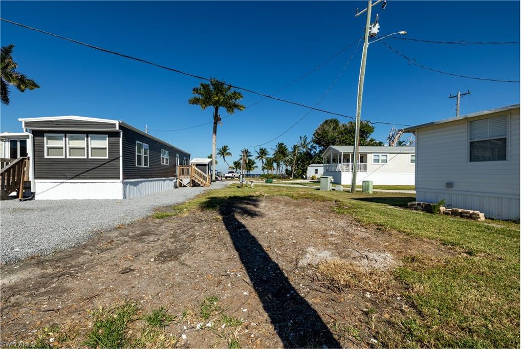 CAPN MACS MOBILE HOME - Land