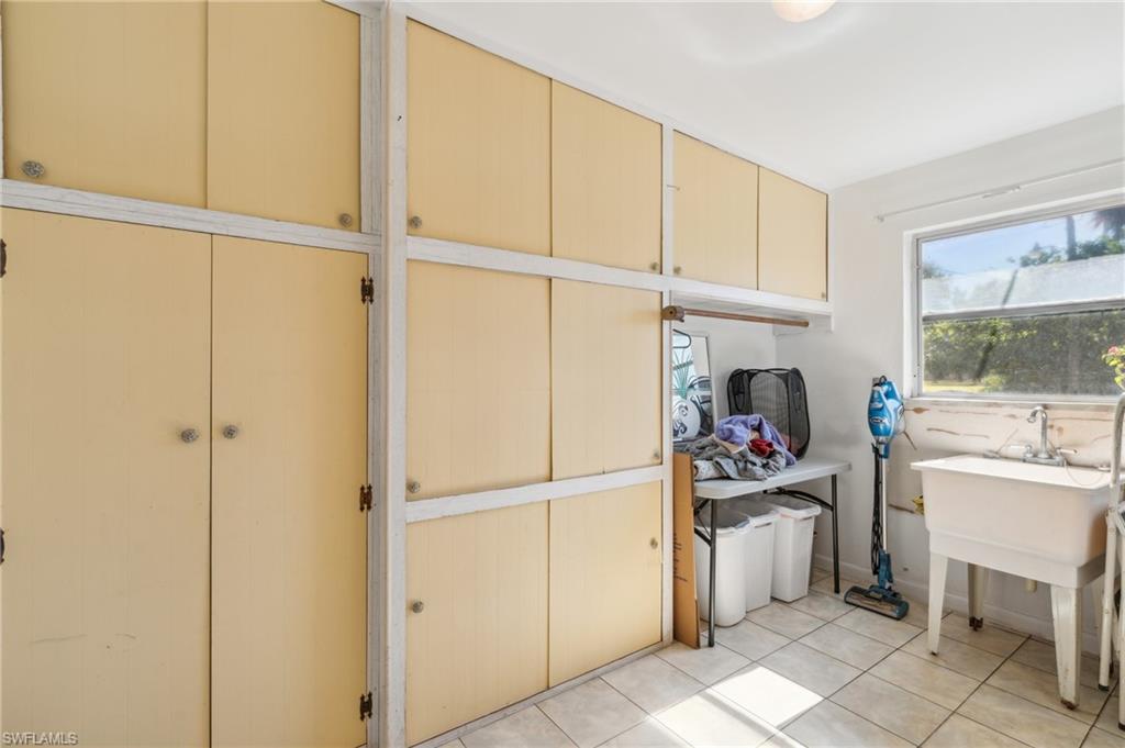 GOLFWOOD CONDO - Residential