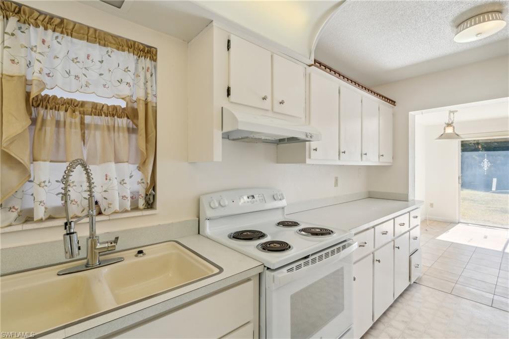 GOLFWOOD CONDO - Residential