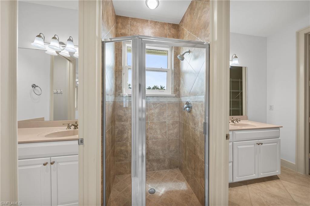 WILSHIRE LAKES - Residential