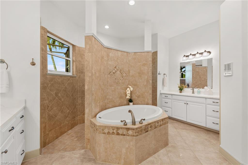 WILSHIRE LAKES - Residential