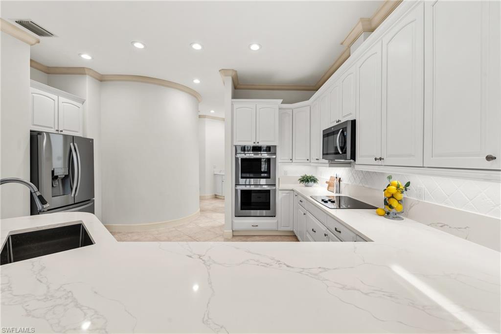 WILSHIRE LAKES - Residential