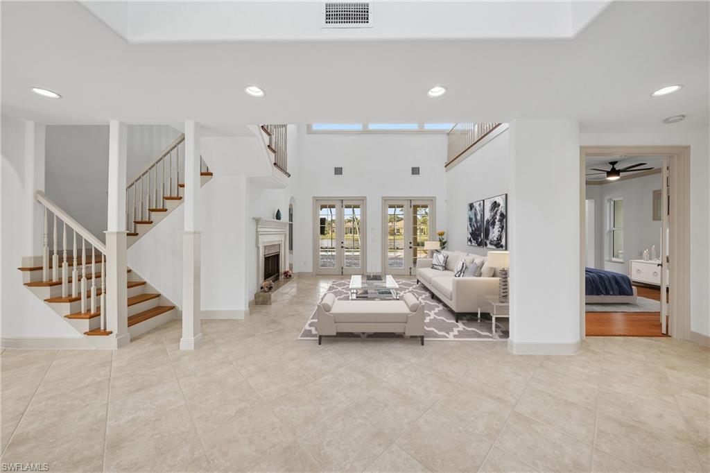 WILSHIRE LAKES - Residential