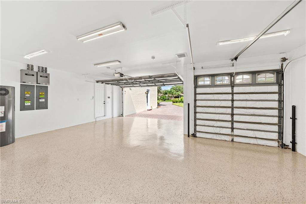 WILSHIRE LAKES - Residential