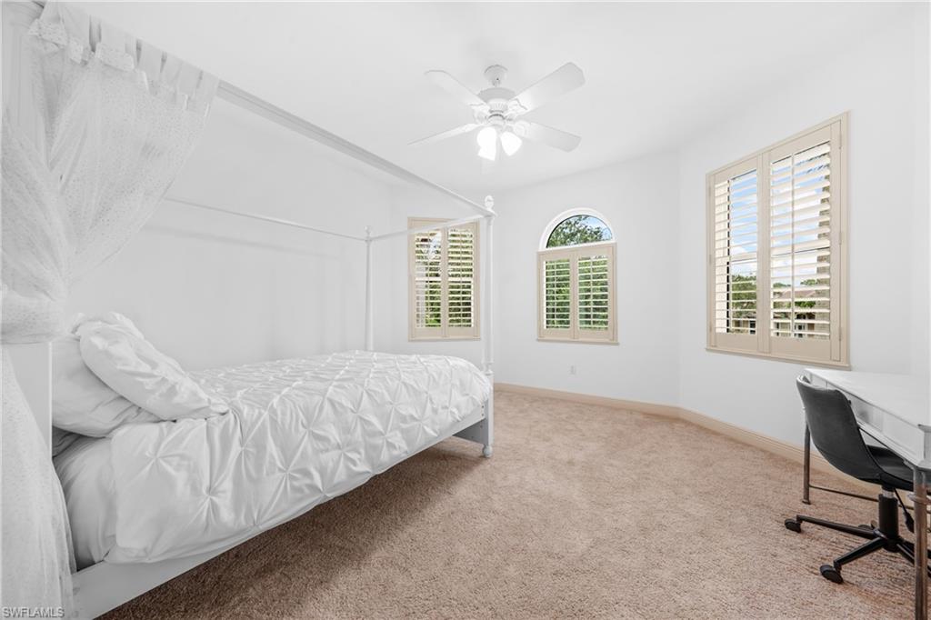 WILSHIRE LAKES - Residential