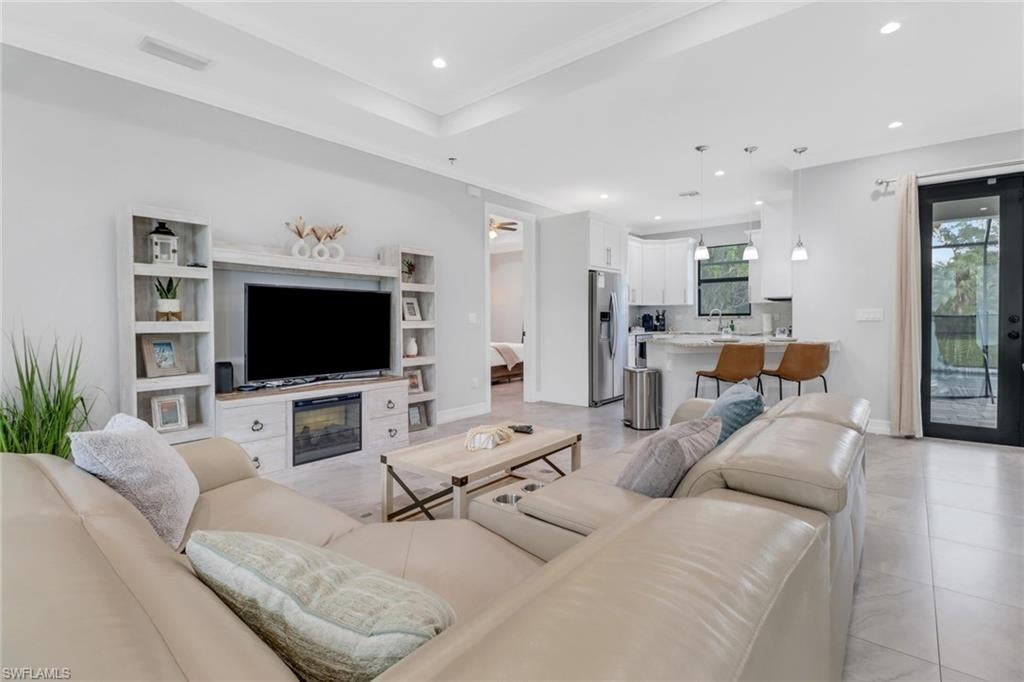 GOLDEN GATE ESTATES - Residential Lease