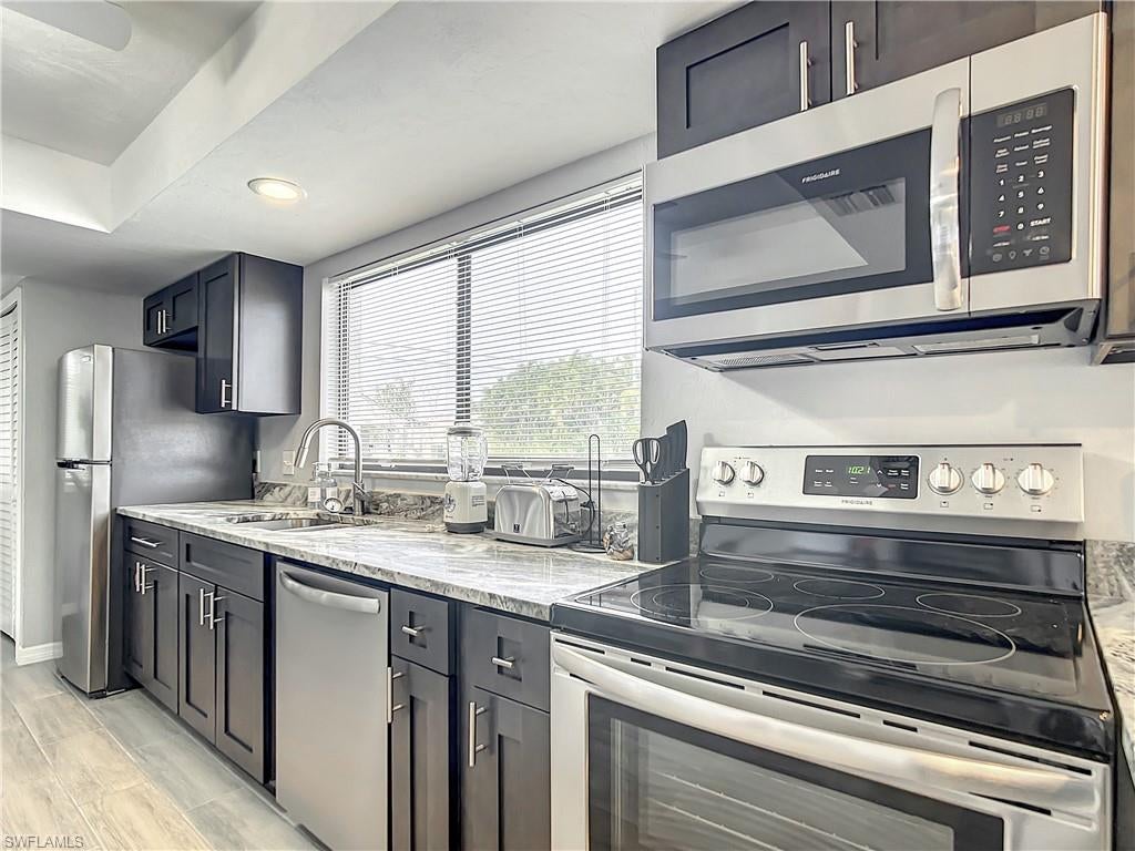 CAPE CORAL - Residential Lease