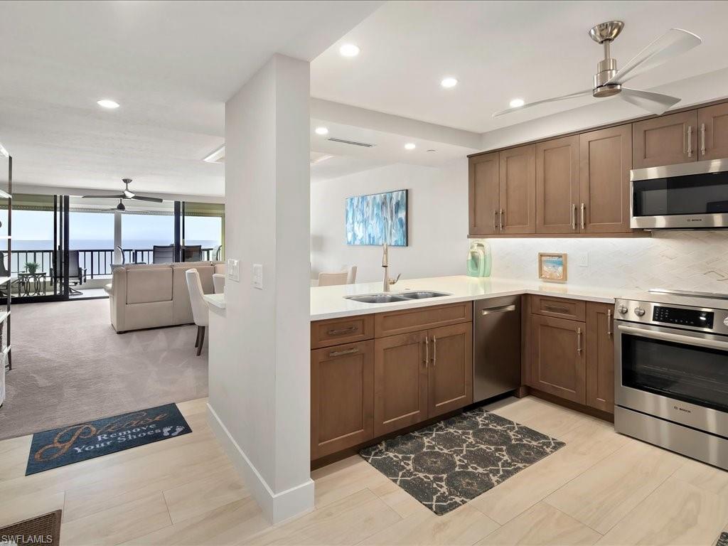 CRESCENT BEACH - Residential