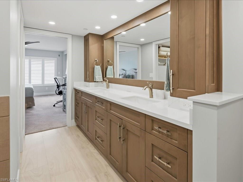 CRESCENT BEACH - Residential