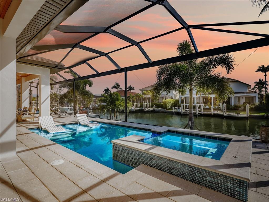 MARCO BEACH - Residential