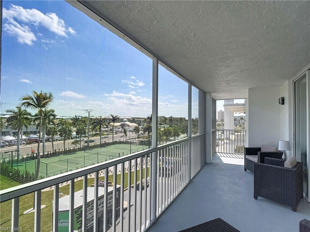 CRECIENTE CONDO EAST - Residential