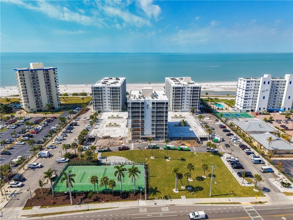 CRECIENTE CONDO EAST - Residential