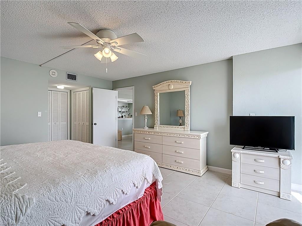 CRECIENTE CONDO EAST - Residential