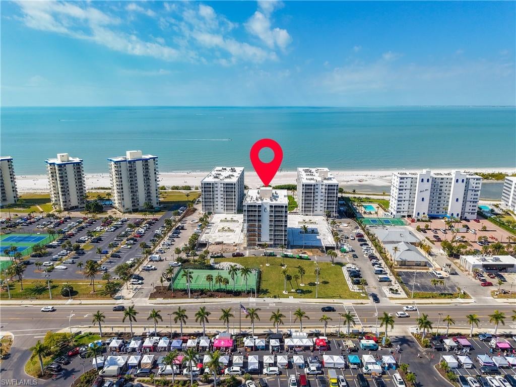 CRECIENTE CONDO EAST - Residential