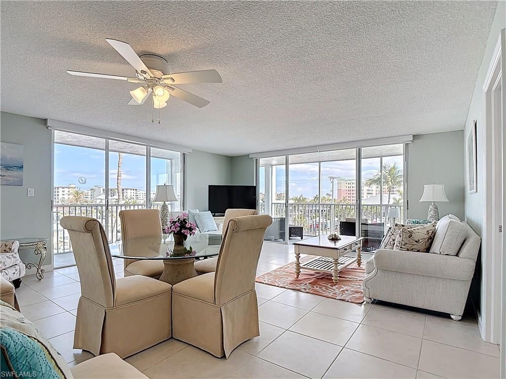 CRECIENTE CONDO EAST - Residential