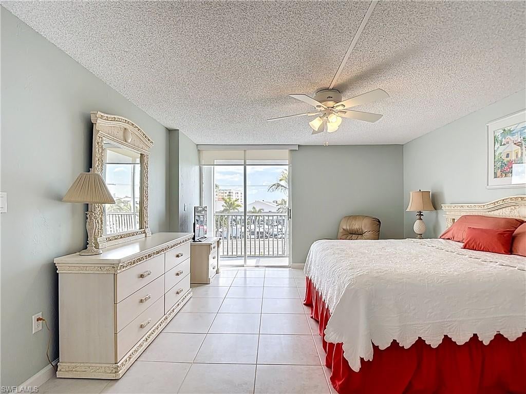 CRECIENTE CONDO EAST - Residential