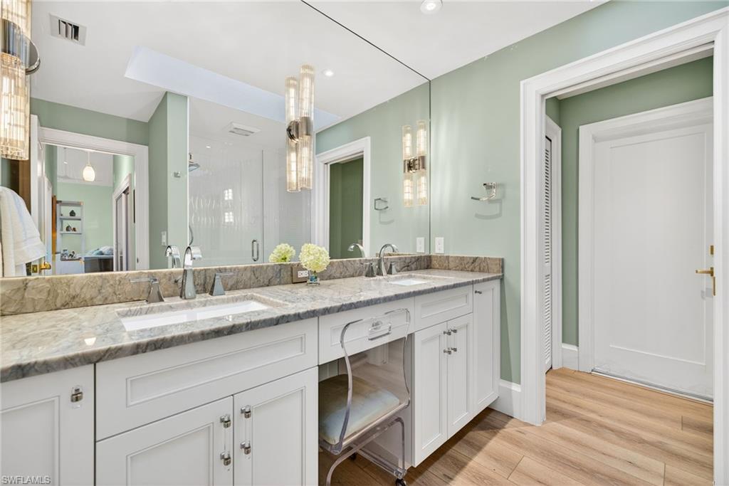 VALLEY OAK - Residential