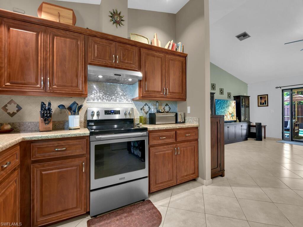 PELICAN RIDGE - Residential