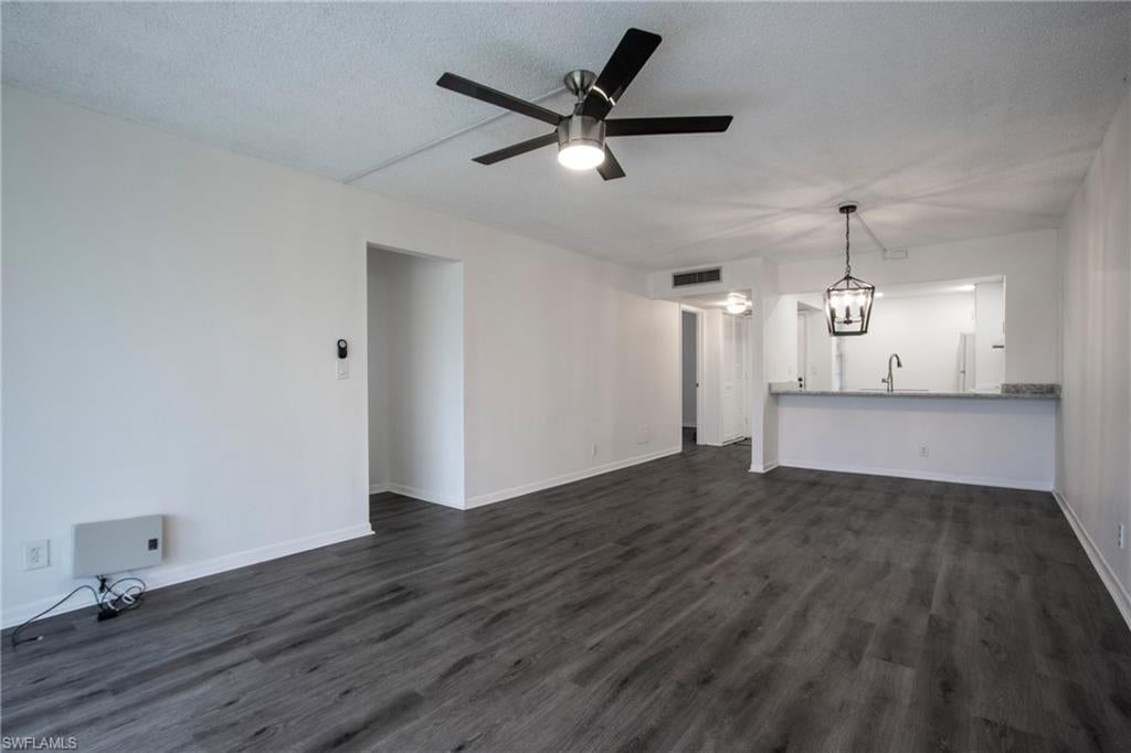 FOREST LAKES - Residential Lease