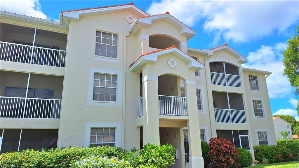 Remodeled, 2 Bedroom, 2 Bath, First Floor Lake View End unit condo. 2 entrances to the unit. Stainless steel appliances. Granite countertops. New flooring. Professionally decorated & Remodeled. Location just off of Livingston and Immokalee rd.