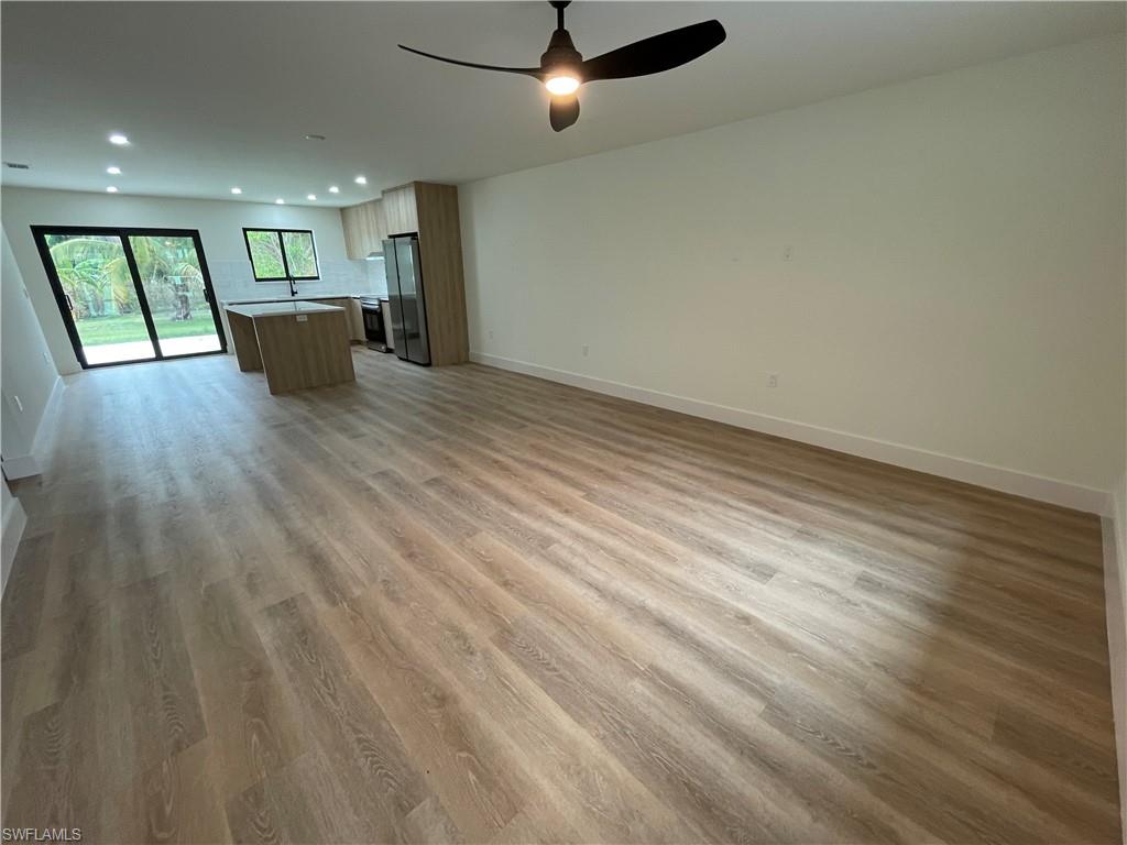 AVALON ESTATES - Residential Lease