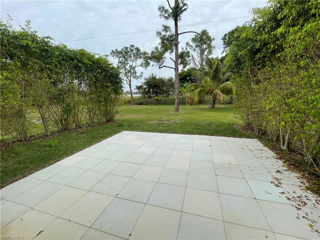 AVALON ESTATES - Residential Lease