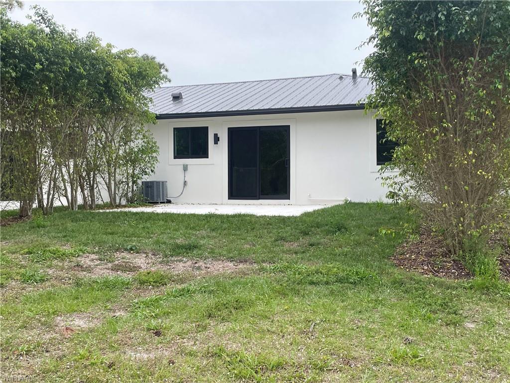 AVALON ESTATES - Residential Lease
