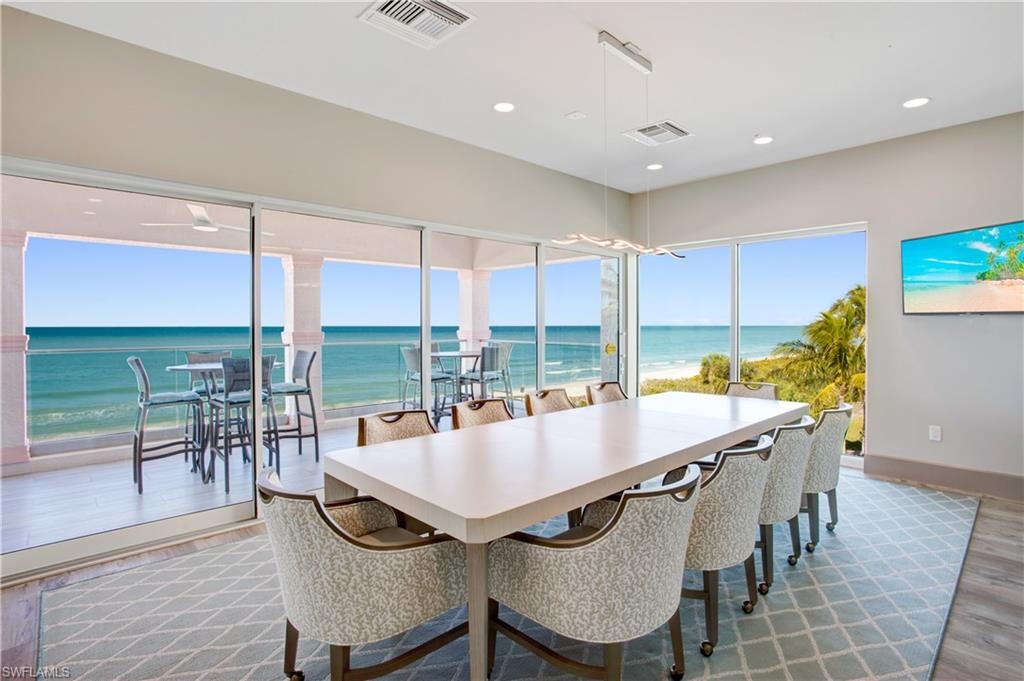 BAREFOOT BEACH CLUB - Residential
