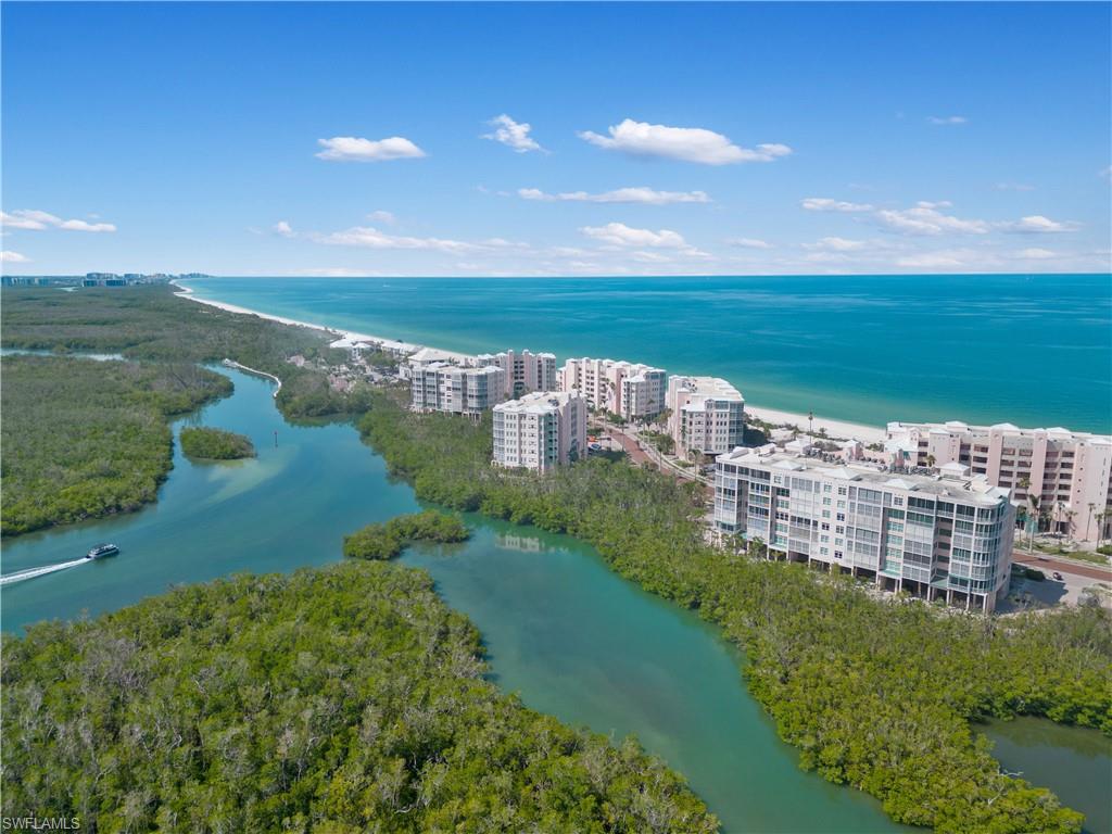 BAREFOOT BEACH CLUB - Residential