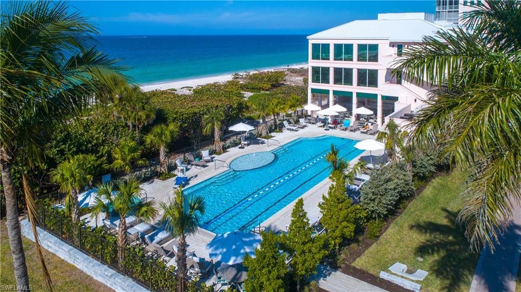 BAREFOOT BEACH CLUB - Residential
