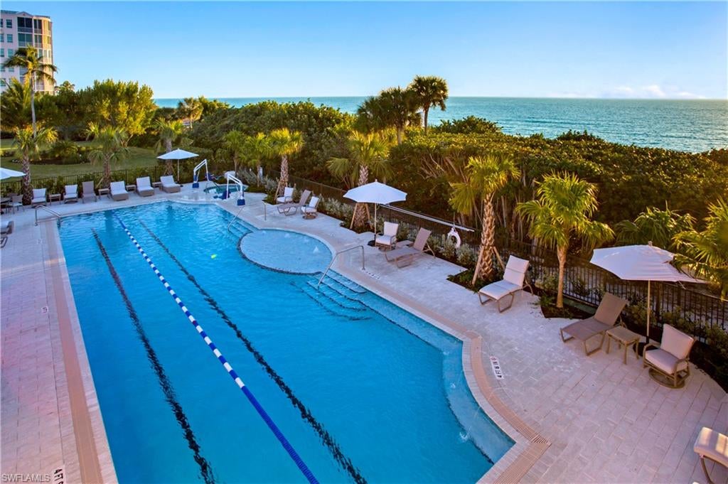 BAREFOOT BEACH CLUB - Residential