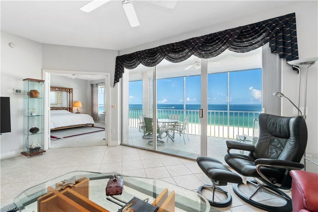 BAREFOOT BEACH CLUB - Residential