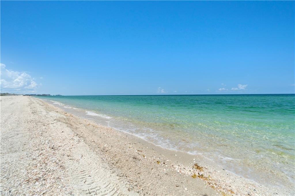 BAREFOOT BEACH CLUB - Residential