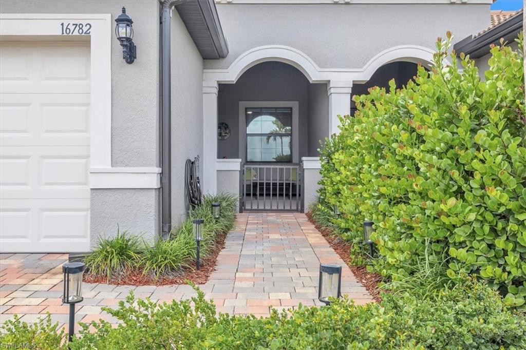 COUNTRY CLUB - Residential