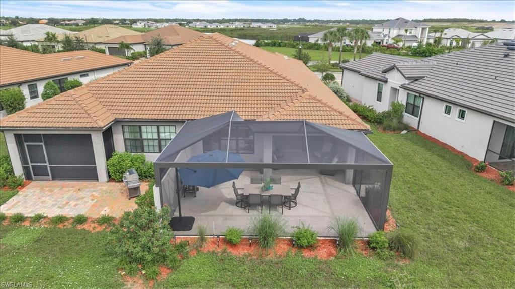 COUNTRY CLUB - Residential