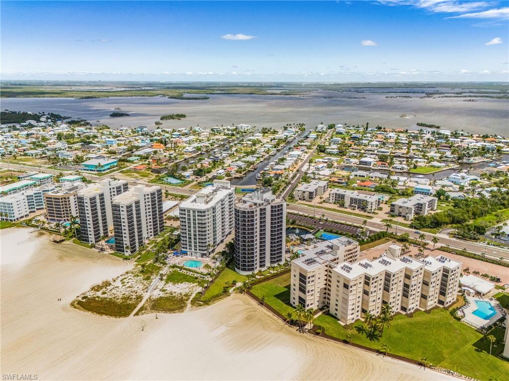 POINTE ESTERO - Residential