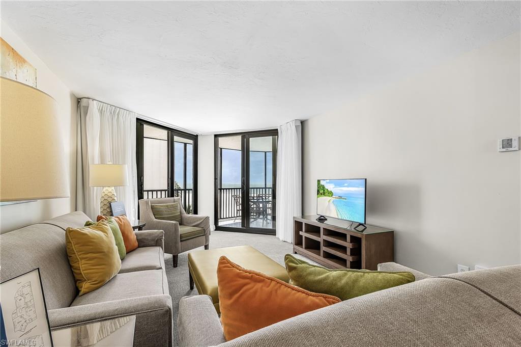POINTE ESTERO - Residential