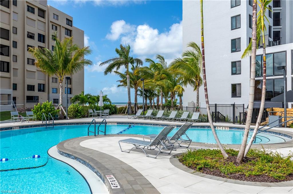 POINTE ESTERO - Residential
