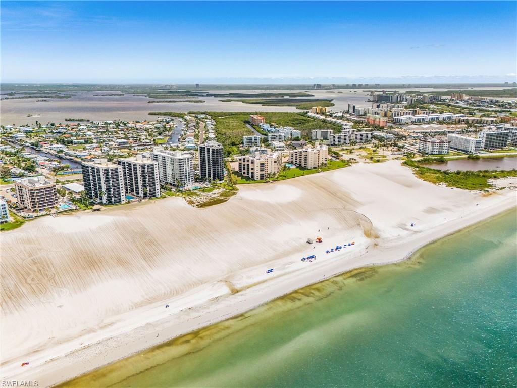 POINTE ESTERO - Residential