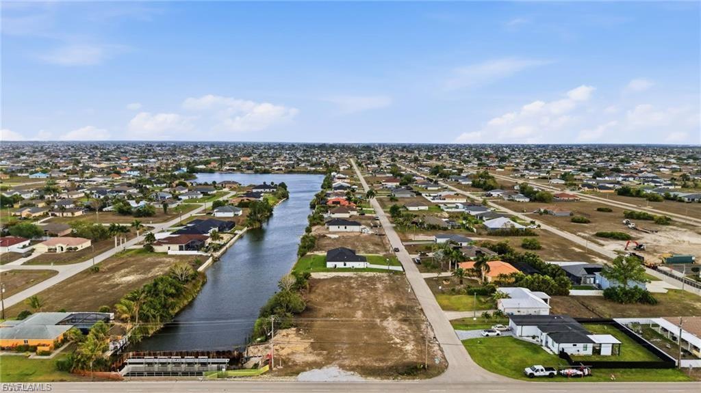 CAPE CORAL - Land