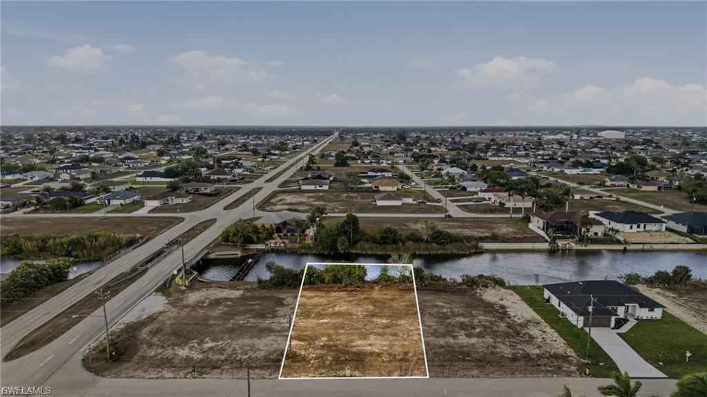 CAPE CORAL - Land