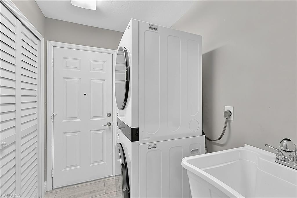 FORT MYERS SHORES - Residential