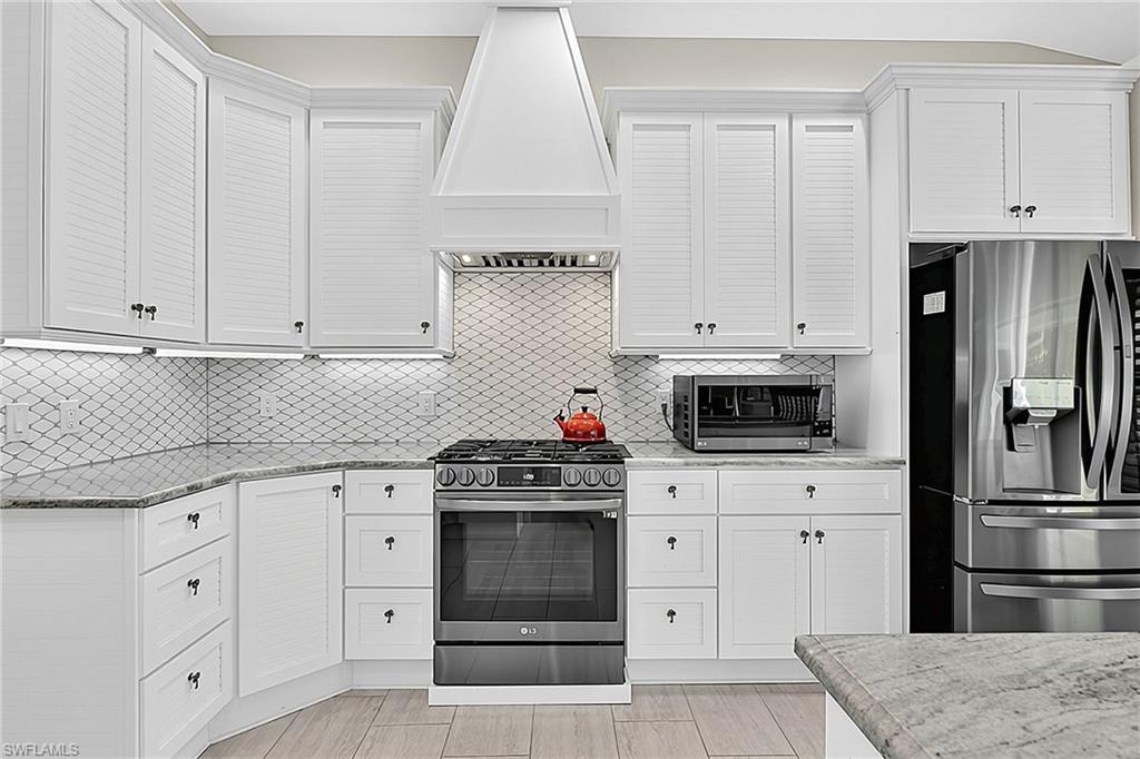 FORT MYERS SHORES - Residential